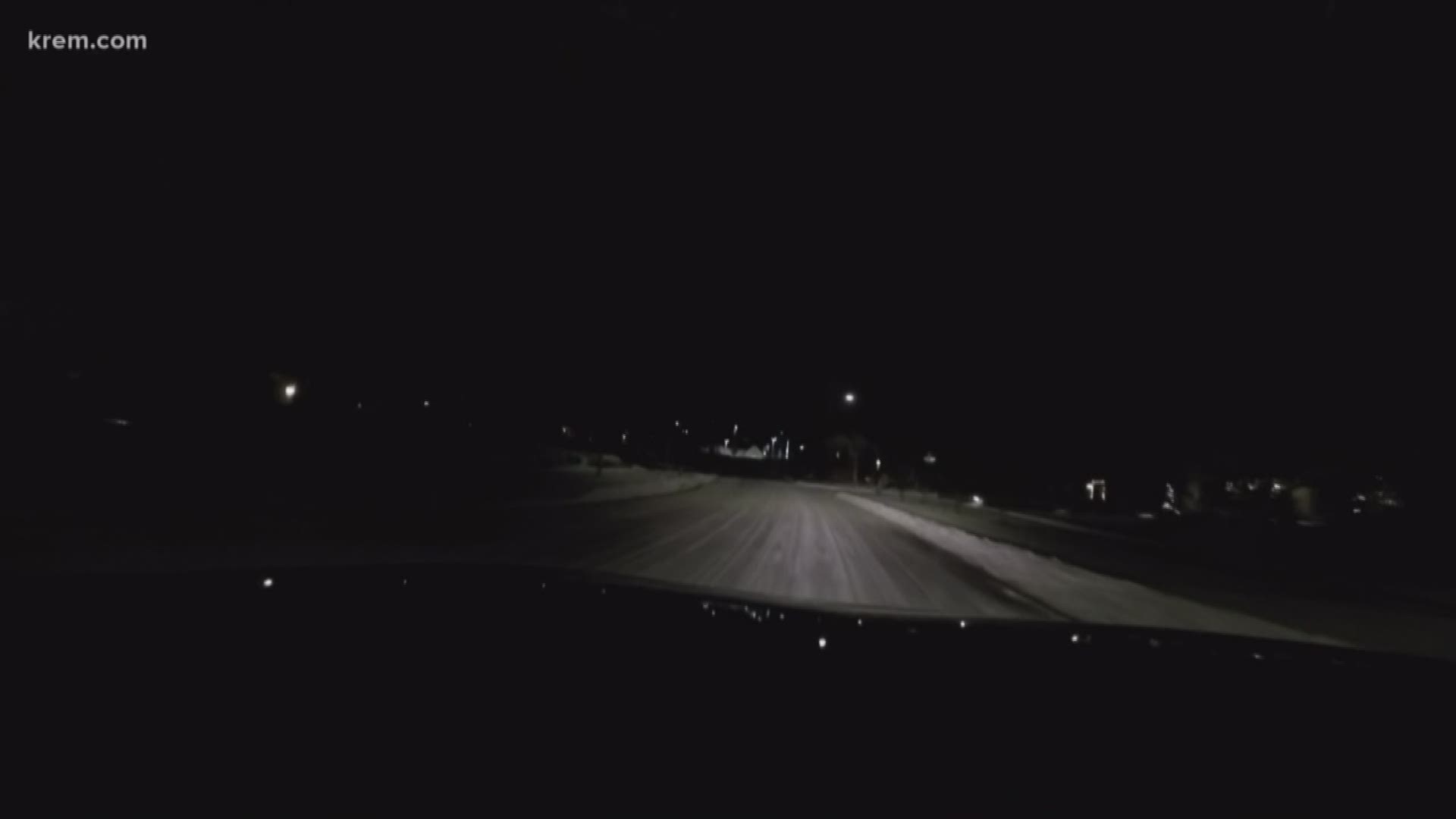KREM Reporter Shayna Waltower drove around the Spokane area to see how the wind and snow are affecting travel conditions.