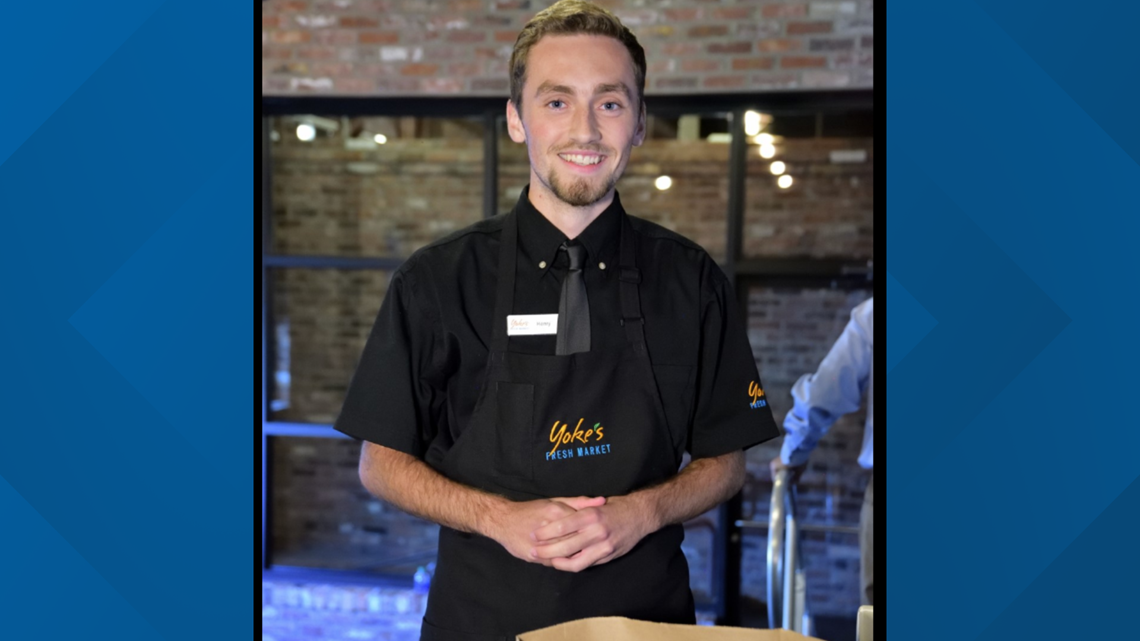 Mead Yoke's clerk wins 'best bagger' title for second year in a row