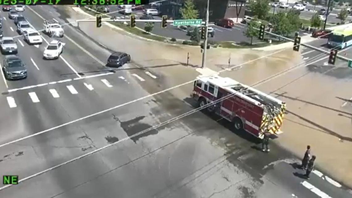 Water main break blocking east side of Highway 395, Hawthorne Road ...