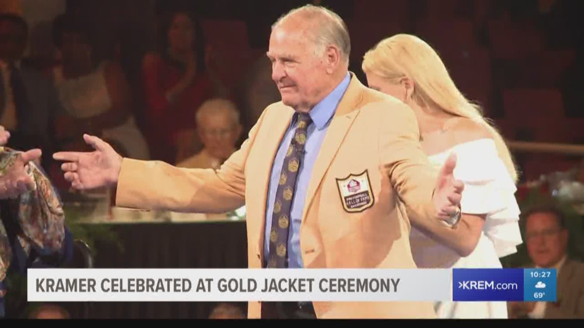 Jerry Kramer finally receives his long-awaited Hall of Fame gold jacket (8-3-18)