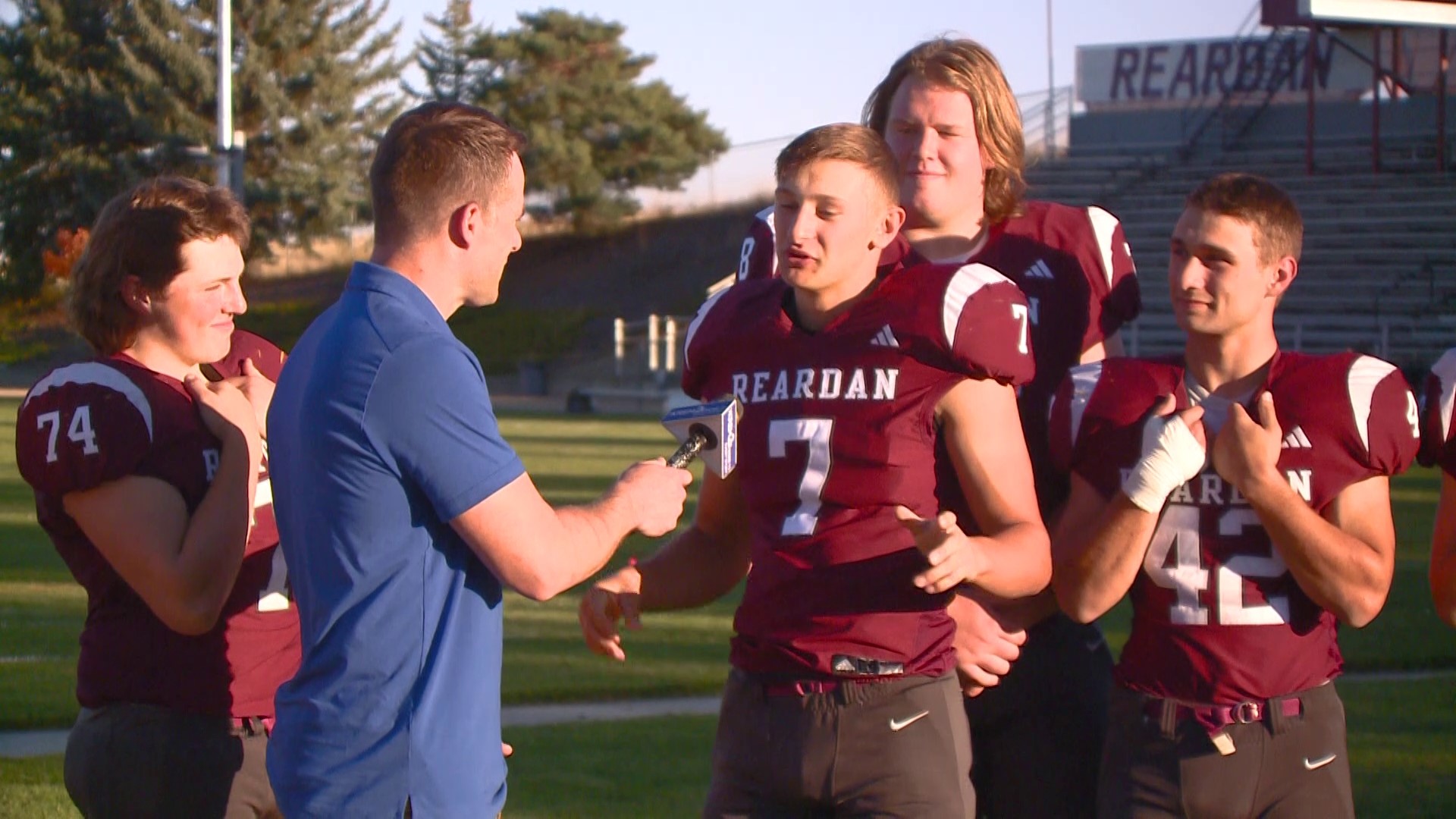 Hometown Highlight | Senior Night at Reardan High School | krem.com