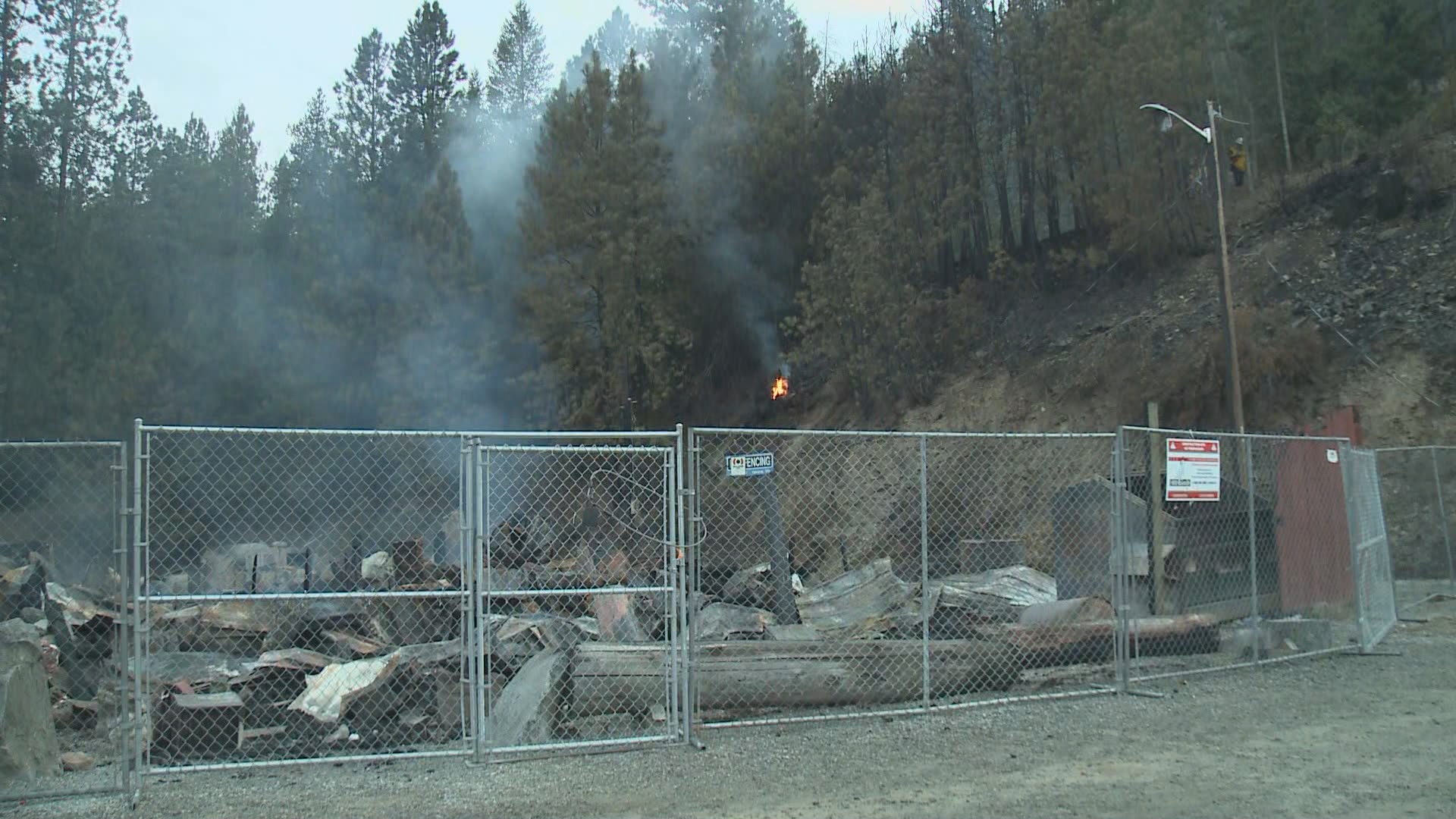 A small fire reignited at the Wolf Lodge Inn restaurant more than 12 hours after firefighters first put out the flames.