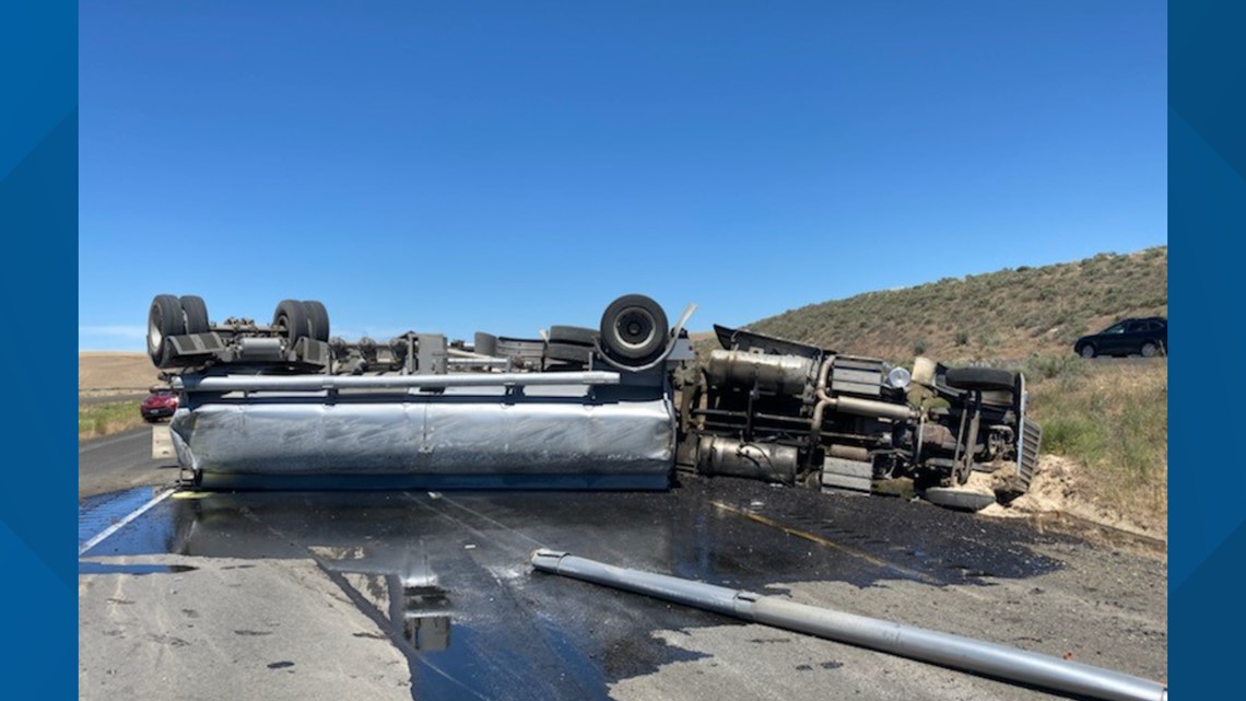 Southbound US 395 near Ritzville reopens after oil spill