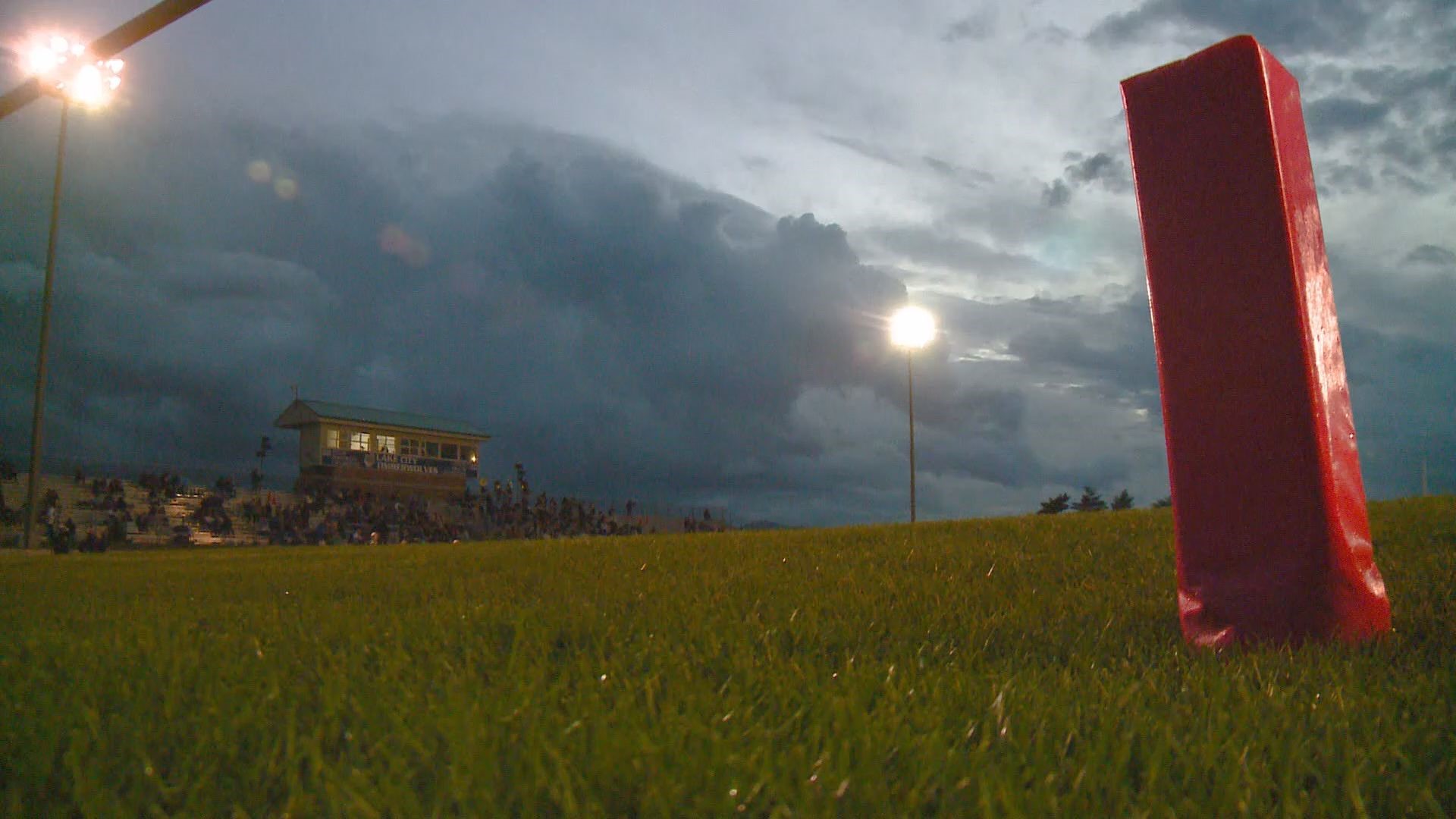 Coeur d'Alene continued to cruise while Moscow played their first game of the season.