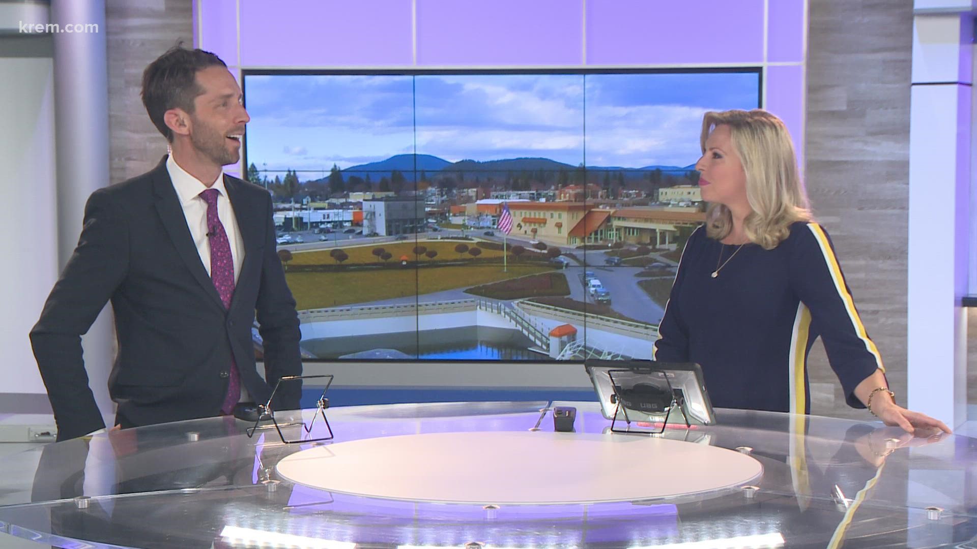 KREM 2's Whitney Ward plays "This or That?" with our new chief meteorologist Jeremy LaGoo.