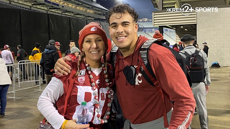 'She's one of my best friends': WSU edge Brennan Jackson shares special relationship with his mom