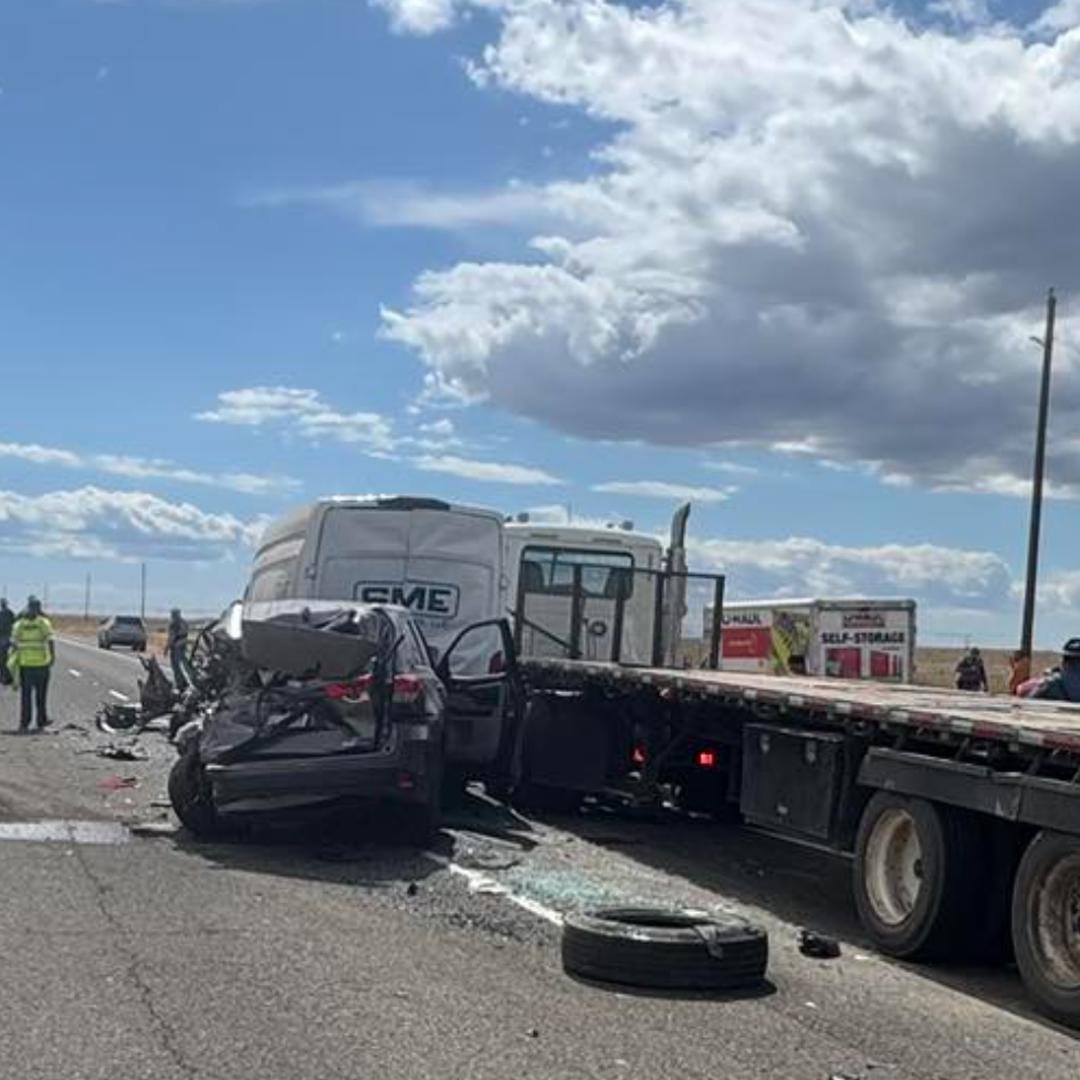 Multi-vehicle crash shuts down US 395 in Franklin County | krem.com