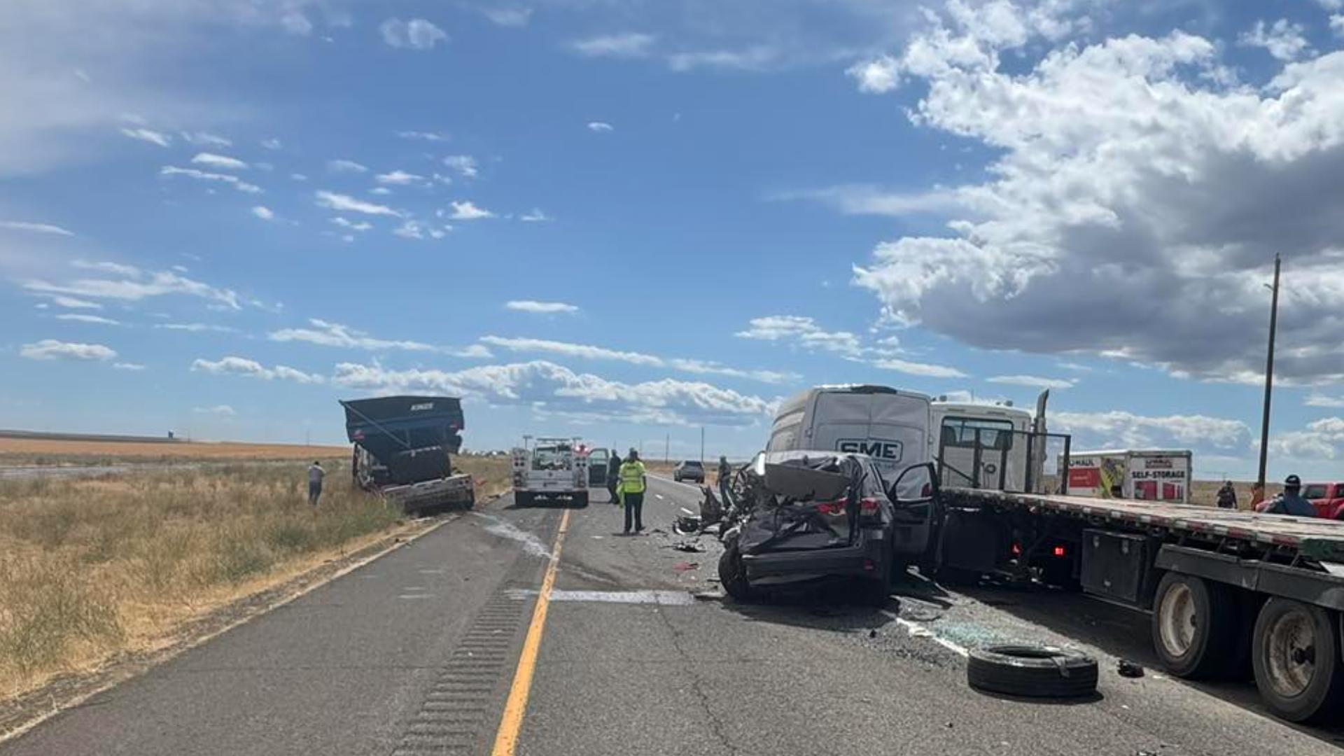 Multi-vehicle crash shuts down US 395 in Franklin County | krem.com