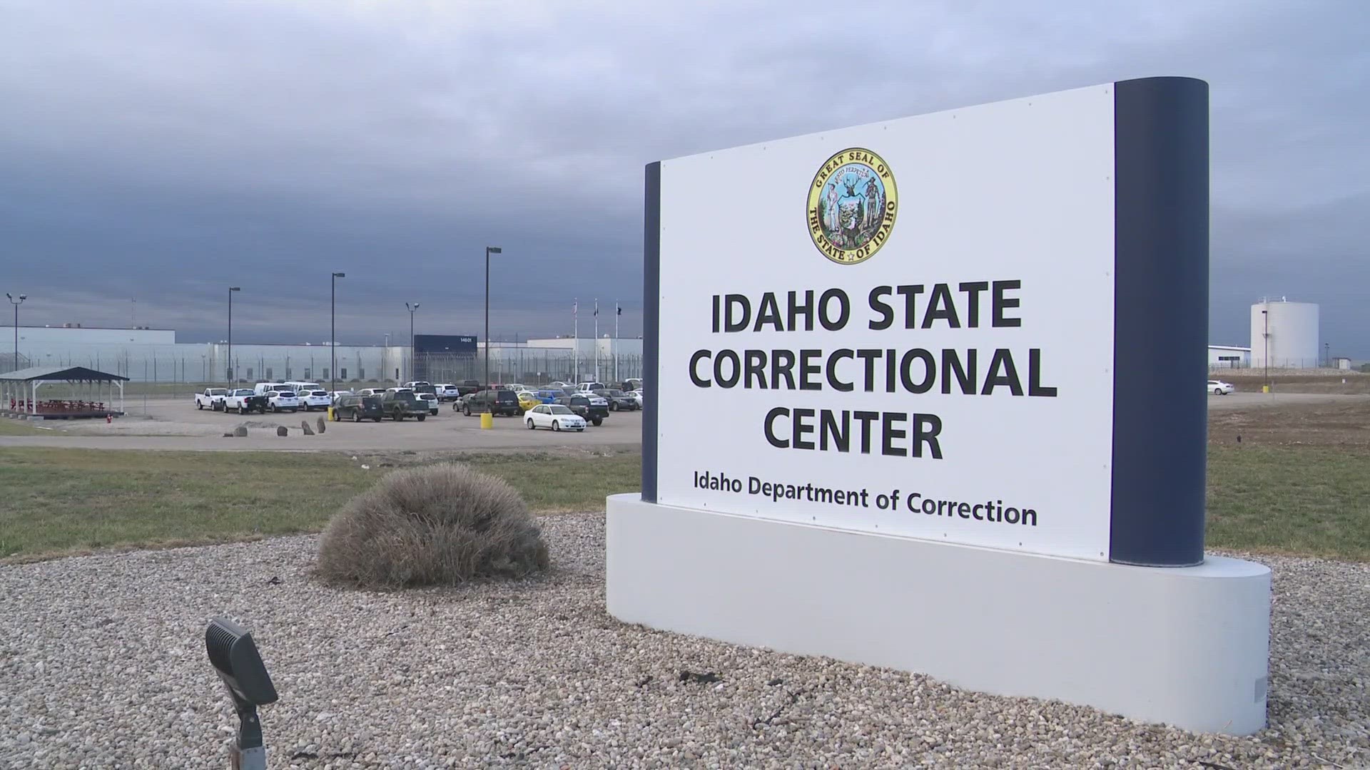 The Idaho legislature passed a law to allow prisons to use a firing squad as a method of execution, but can it be used in the Creech situation? KREM looks into it.