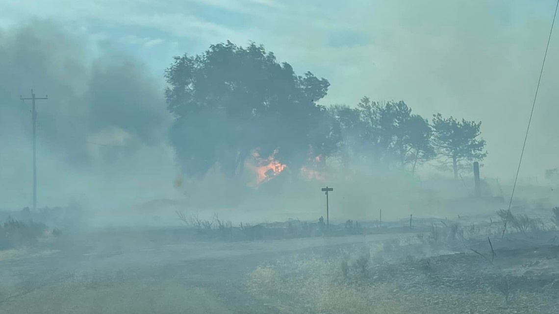 Photos Wildfire burning near Lind, Wash.