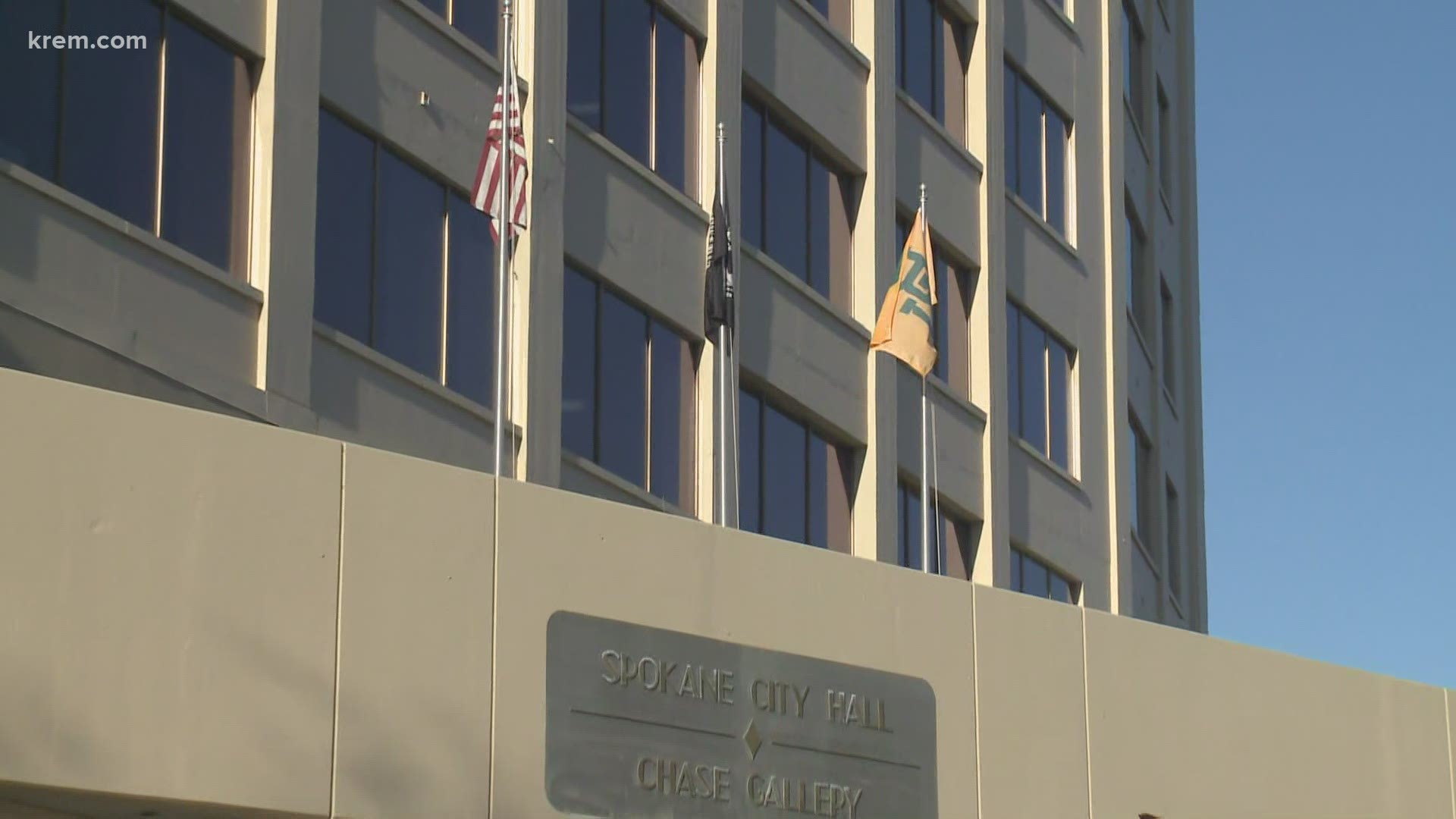 The mayors of Spokane and Waco agreed to fly the winning team's flag over city hall following the 2021 NCAA national championship.