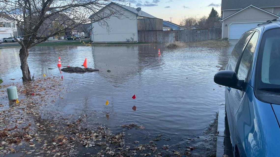 Crews responding to water main break in Airway Heights | krem.com