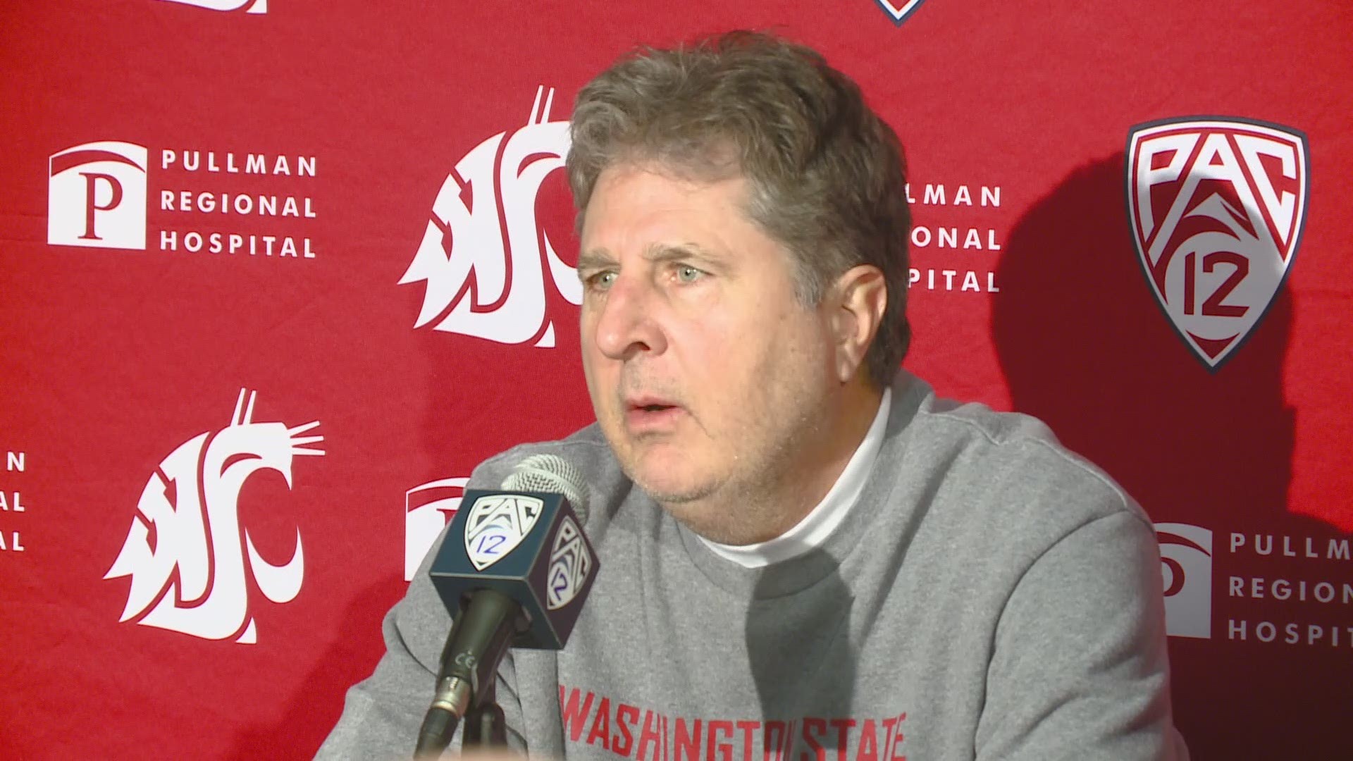 Mike Leach went off on Spokesman Review reporter John Blanchette after Blanchette asked Leach if he wasn't supposed to beat teams with bigger recruiting classes.