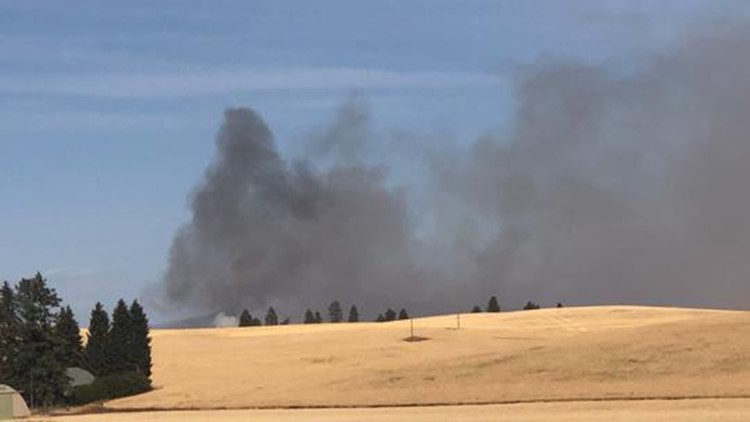 wildfire in spangle grows to 320 acres structures threatened krem com wildfire in spangle grows to 320 acres