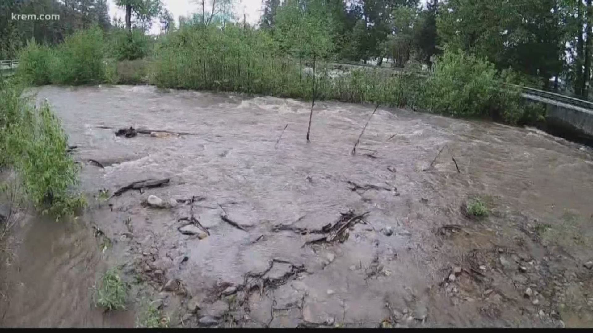 Some residents of North Idaho's Trestle Creek area dealt with some minor flooding that came up to their homes on Thursday morning.