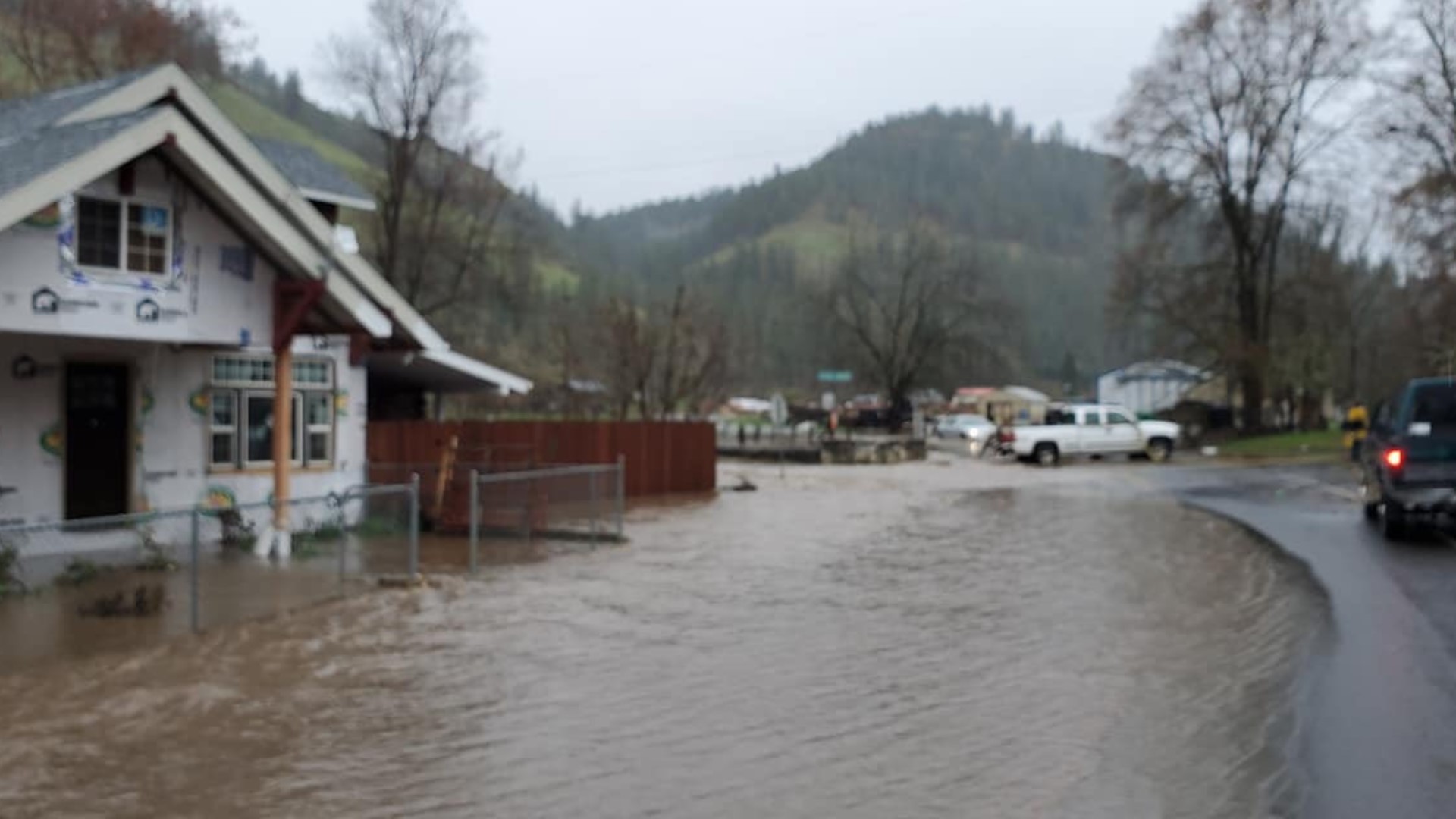 Flooding closes roads in Idaho cities near Clearwater River