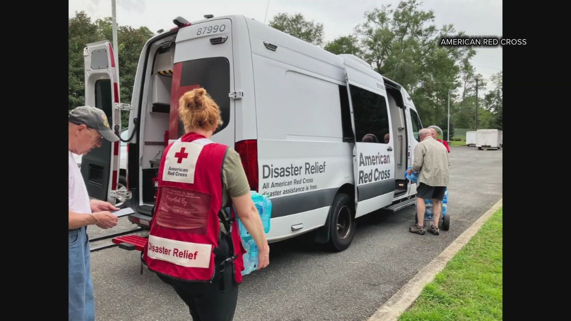 Hundreds of volunteers across the country are working to provide aid to those impacted by Hurricane Helene, including a woman from Western Washington. Via CBS News.