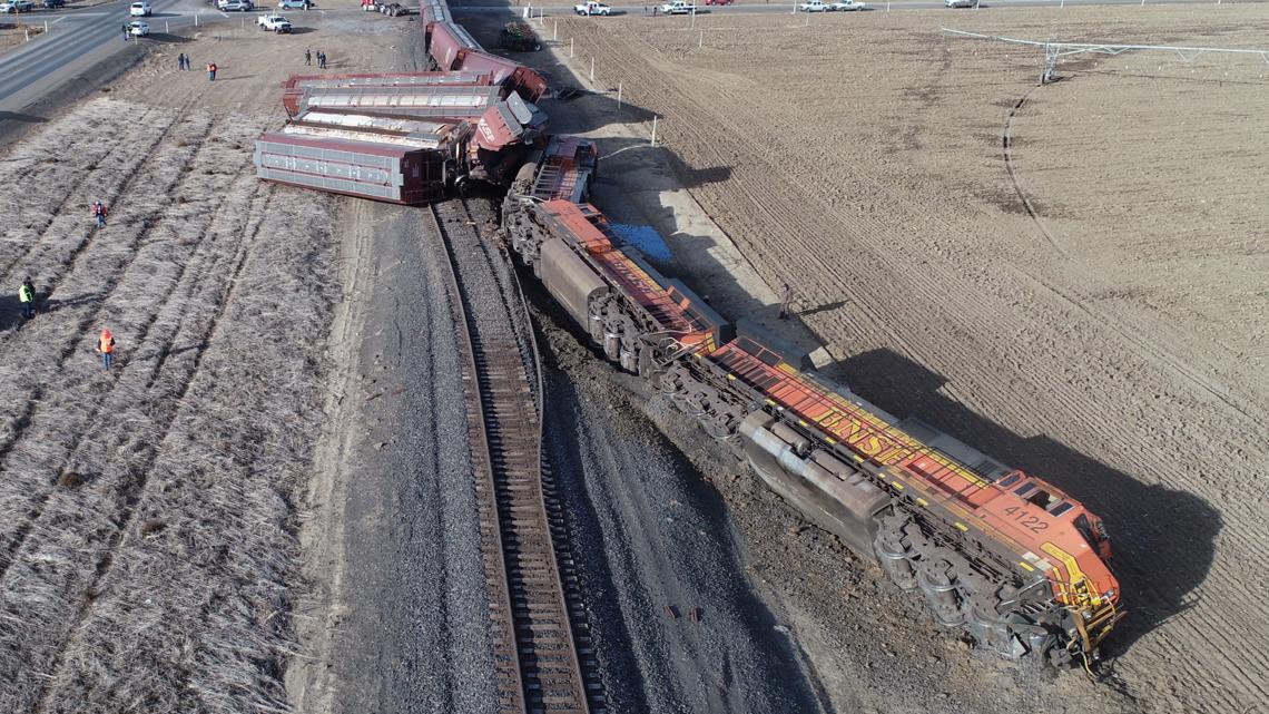 Train derails in Yakima County after being hit by semitruck