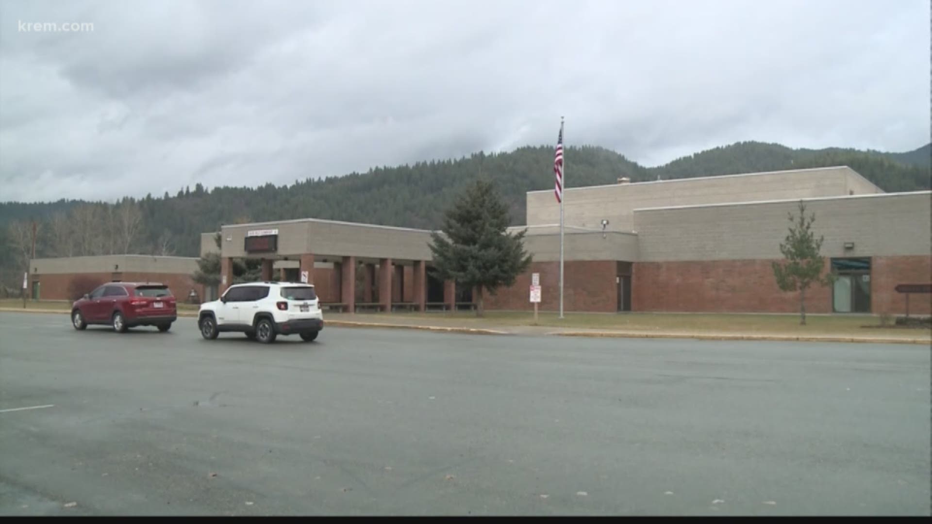 Silver Hills Elementary closed for two days this week due to a large number of ill students and staff. They are bringing in cleaning crews to disinfect the buildings