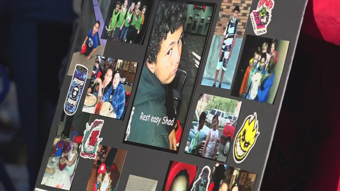 Family and friends host candlelight vigil for Reardan teen - Vimarsana News