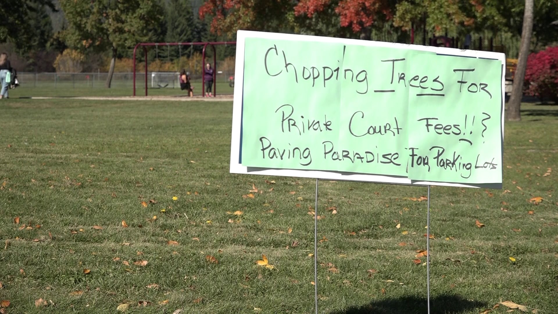 Residents in Sandpoint oppose a planned pickleball facility, advocating for transparency and alternative options amidst concerns of tree removal.