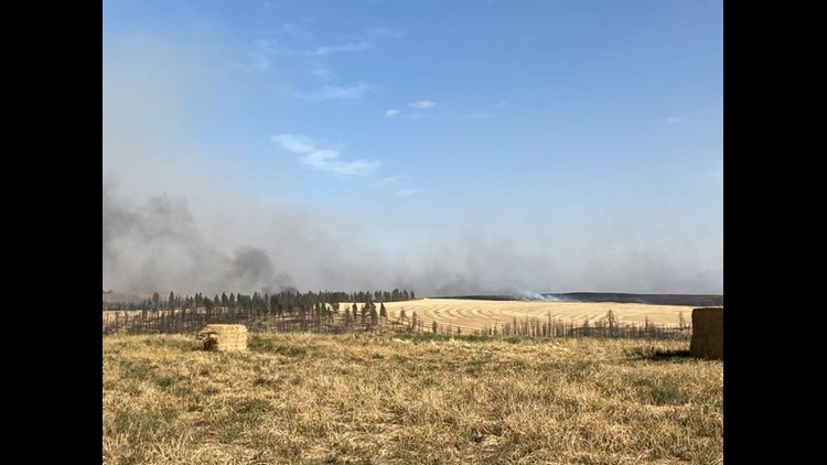 wildfire in spangle grows to 320 acres structures threatened krem com wildfire in spangle grows to 320 acres