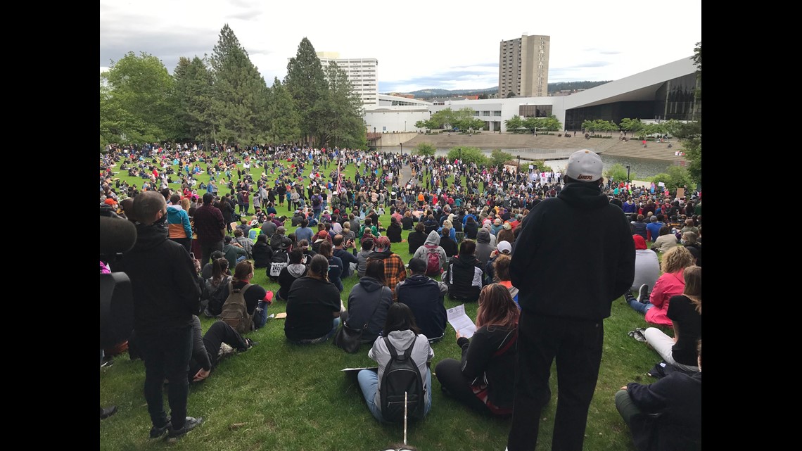 Protesters clash at a CDA school board meeting and more top stories on  Krem2 News at 10 p.m.