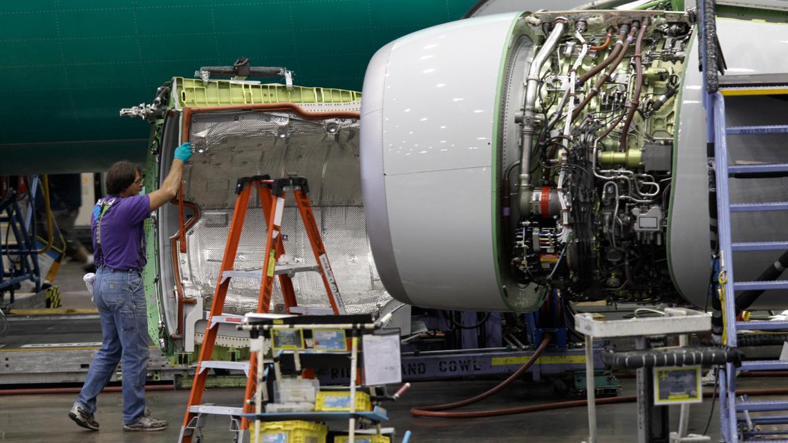 Boeing announces layoffs amid machinists strike