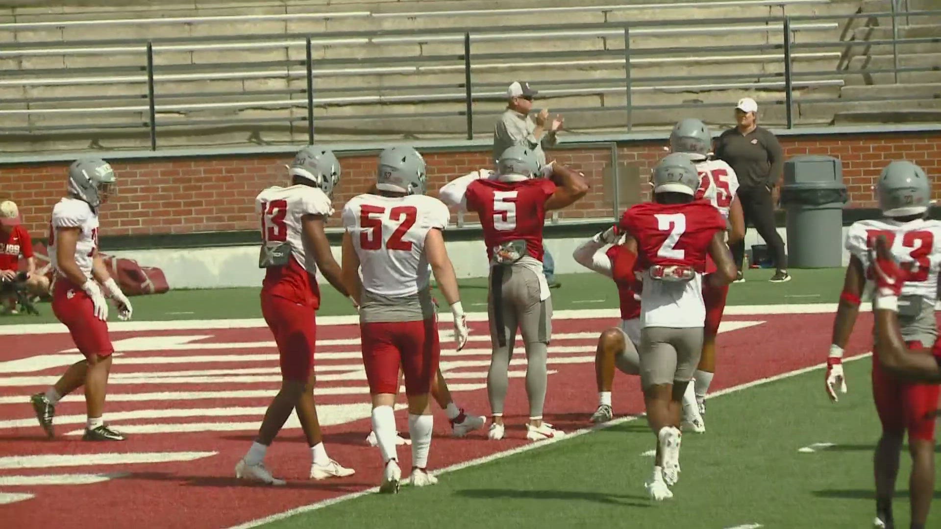 wsu Cougar footballers conduct final camp scrimmage - CougCenter