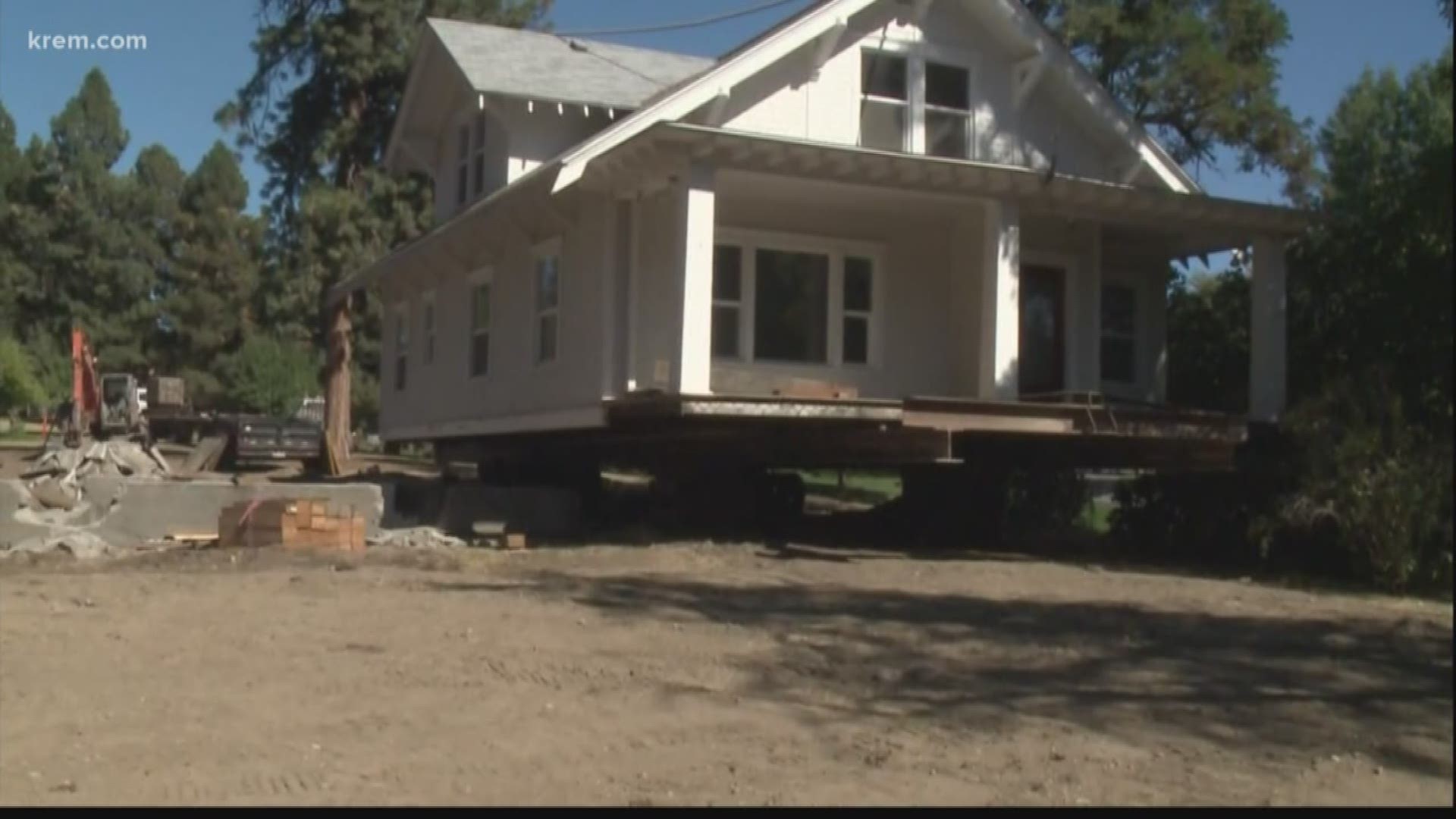 115-year-old home to float across Lake Coeur d'Alene on Monday (09-18-18)