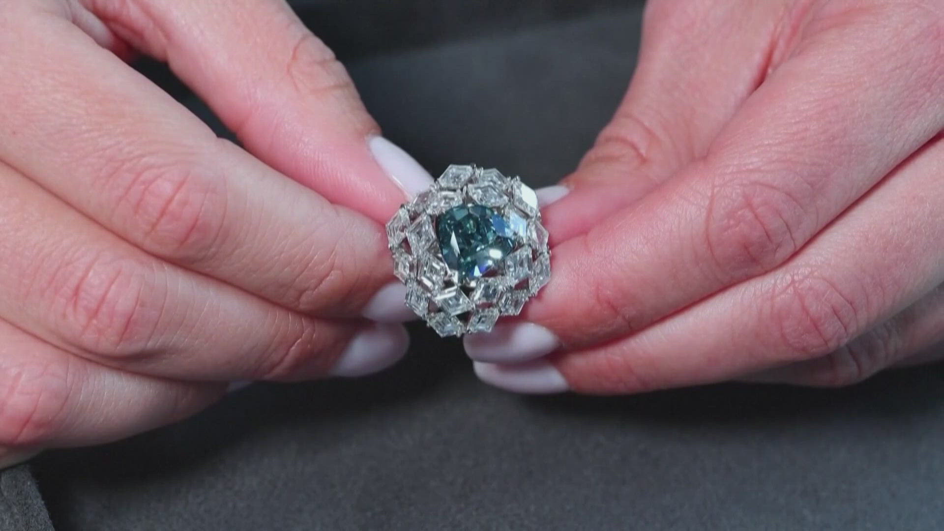 One of the world's rarest diamonds will be auctioned | krem.com