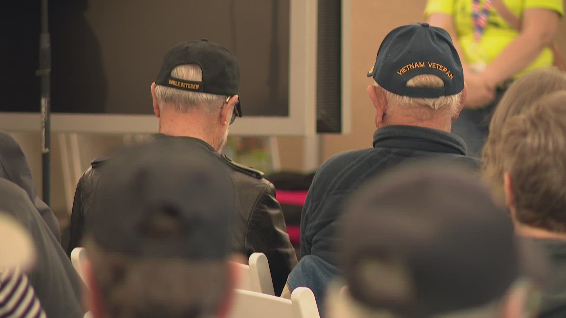 Honor Flight takes United States war veterans to Washington D.C. so they can see the war memorials. 