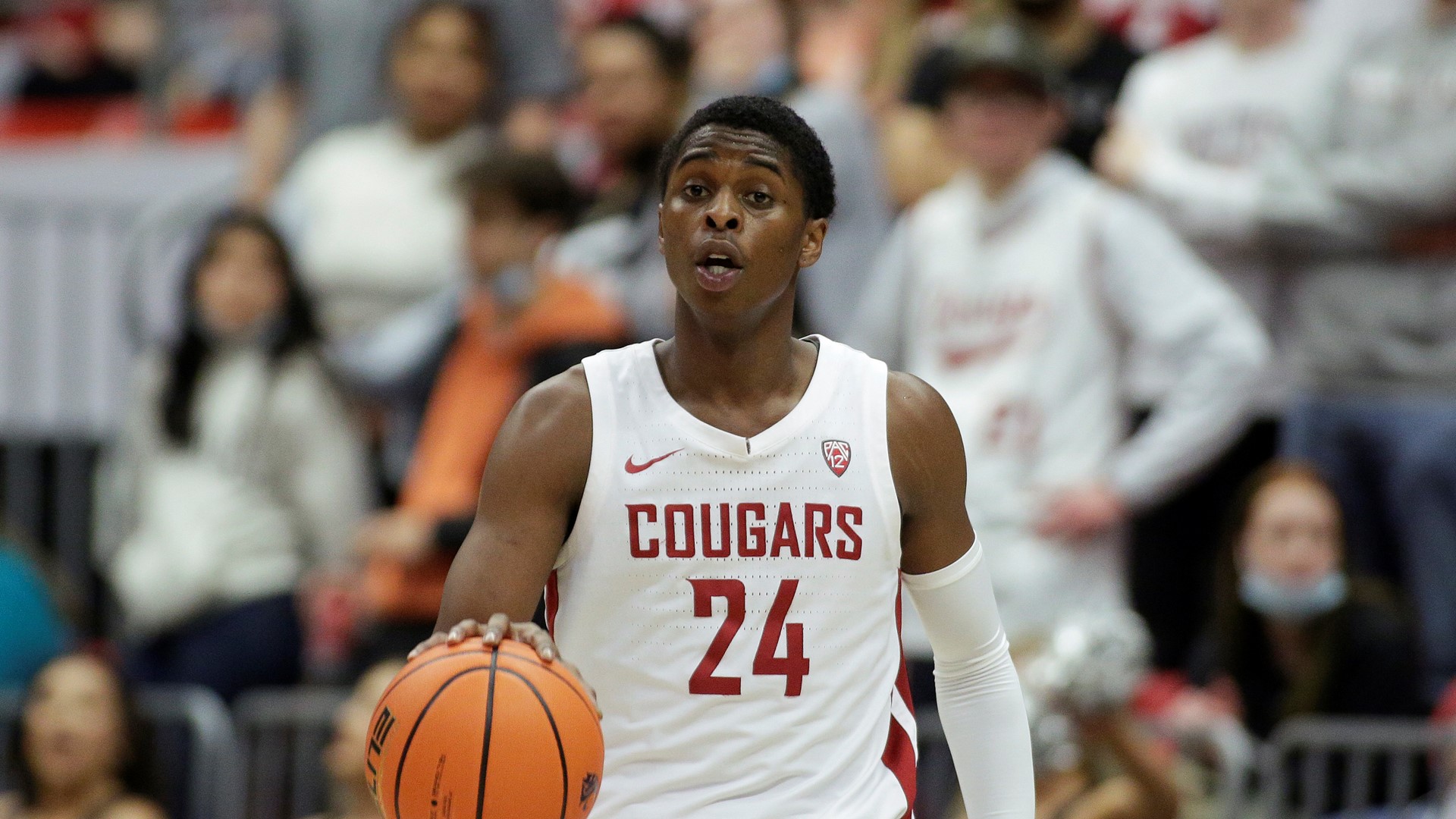 Former Washington State guard Noah Williams has committed to play at the University of Washington.