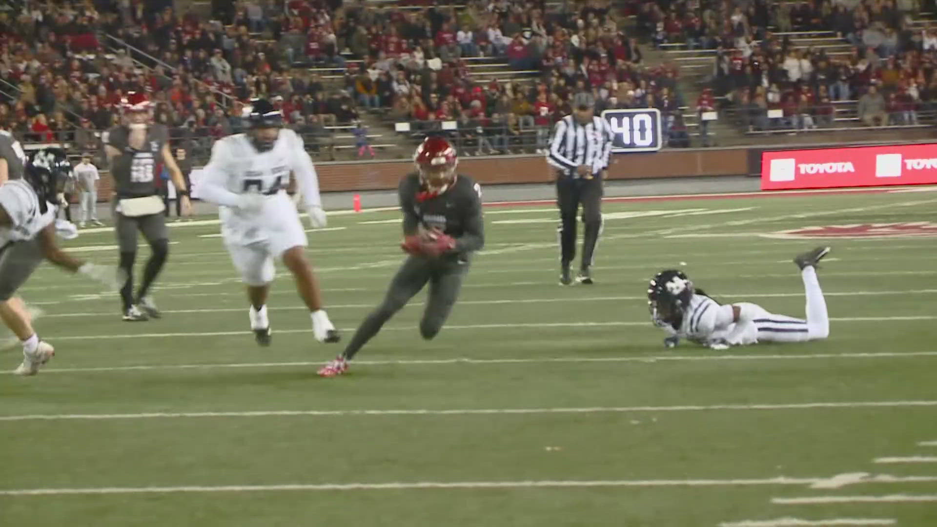 It's the last home game of the regular season for Washington State, looking to win its last home game of the 2024 season.