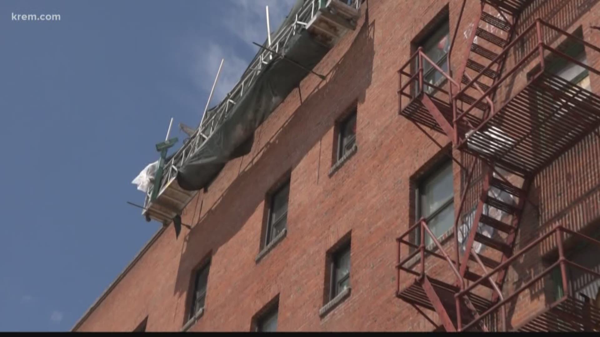 KREM's Shayna Waltower visited the Otis Hotel, which is getting closer to completing construction after the discovery of asbestos.