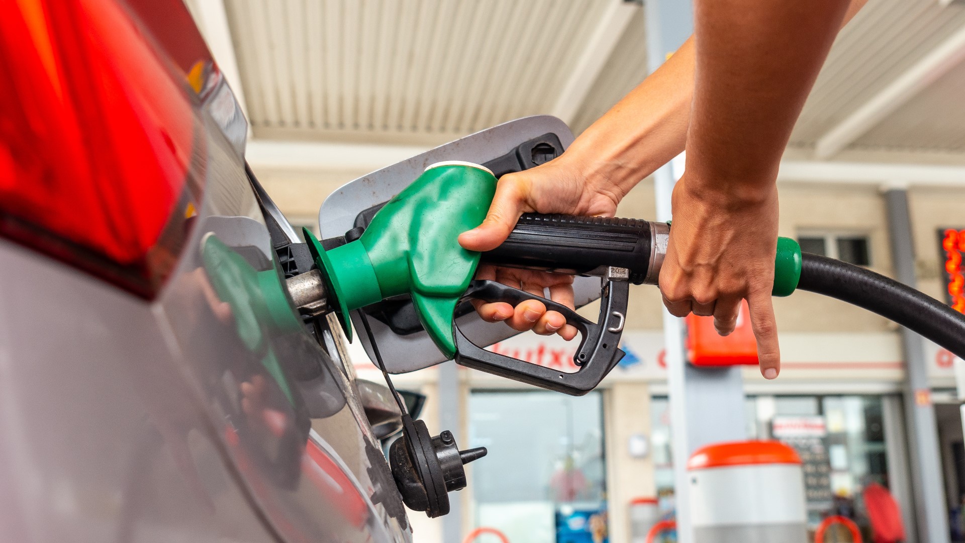 The average gas price in Spokane this week is $4.52 per gallon. In Idaho de average price is $3.85.