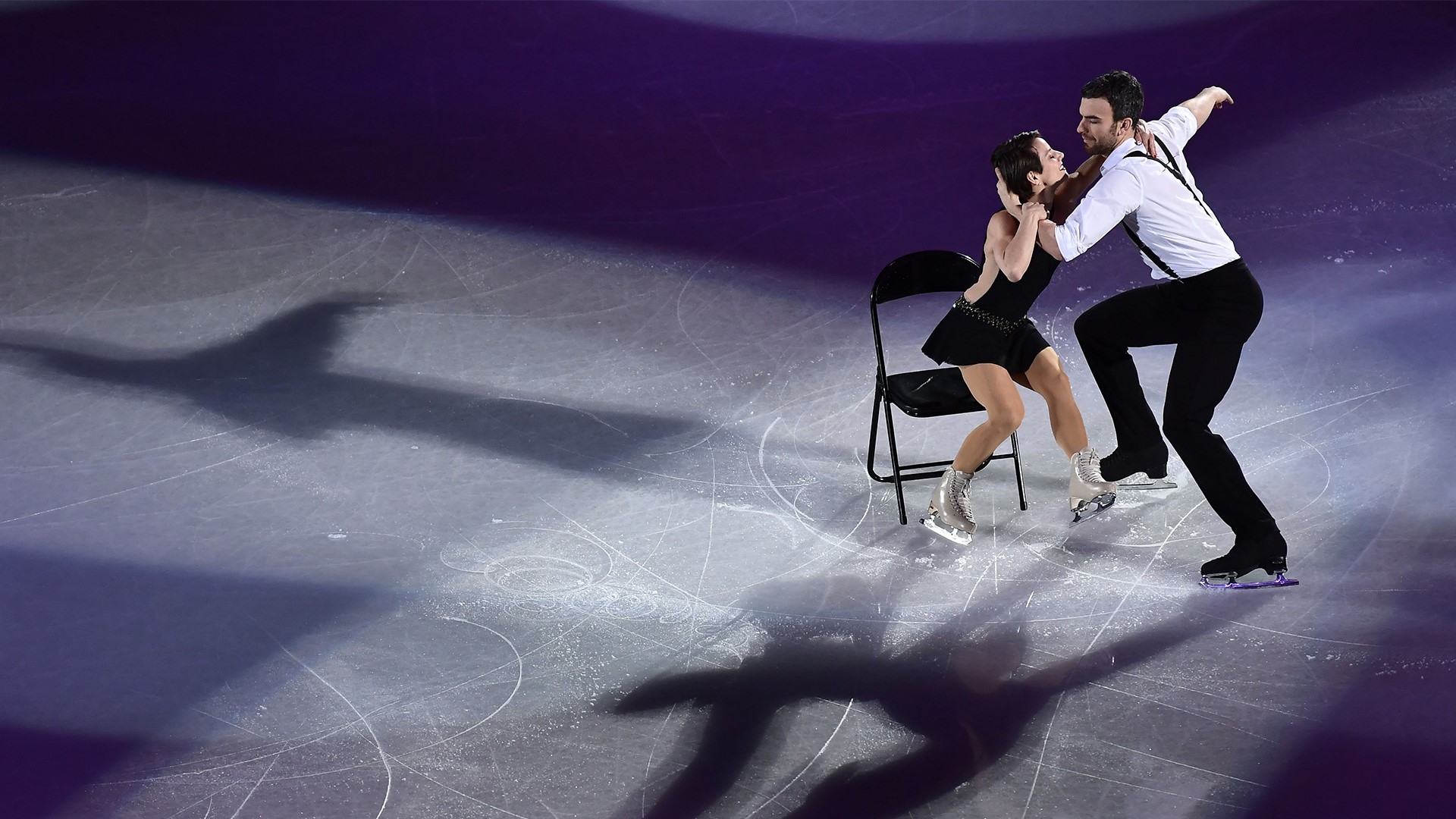 PHOTOS Figure skaters show off craziest moves during Olympics gala